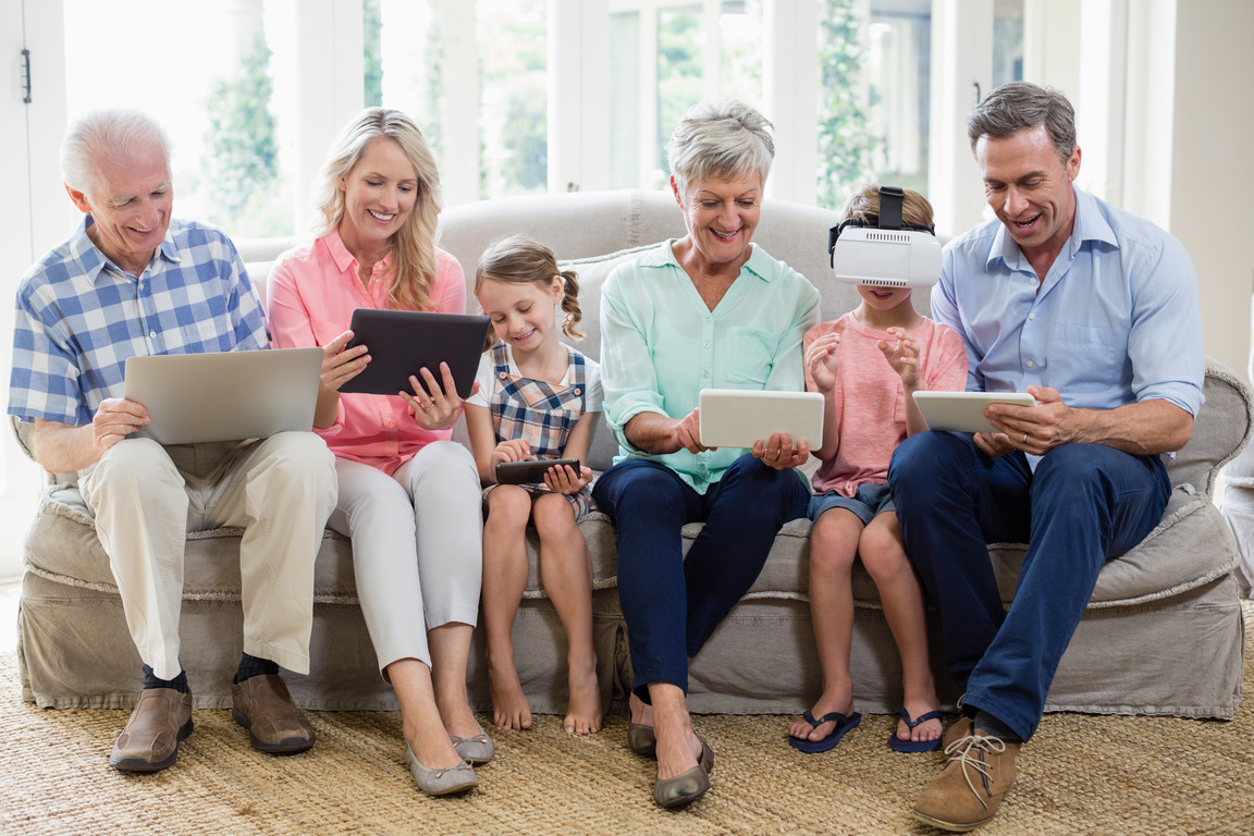 The Impact of Digital Technology on Family Dynamics: Navigating the Digital Age Together”